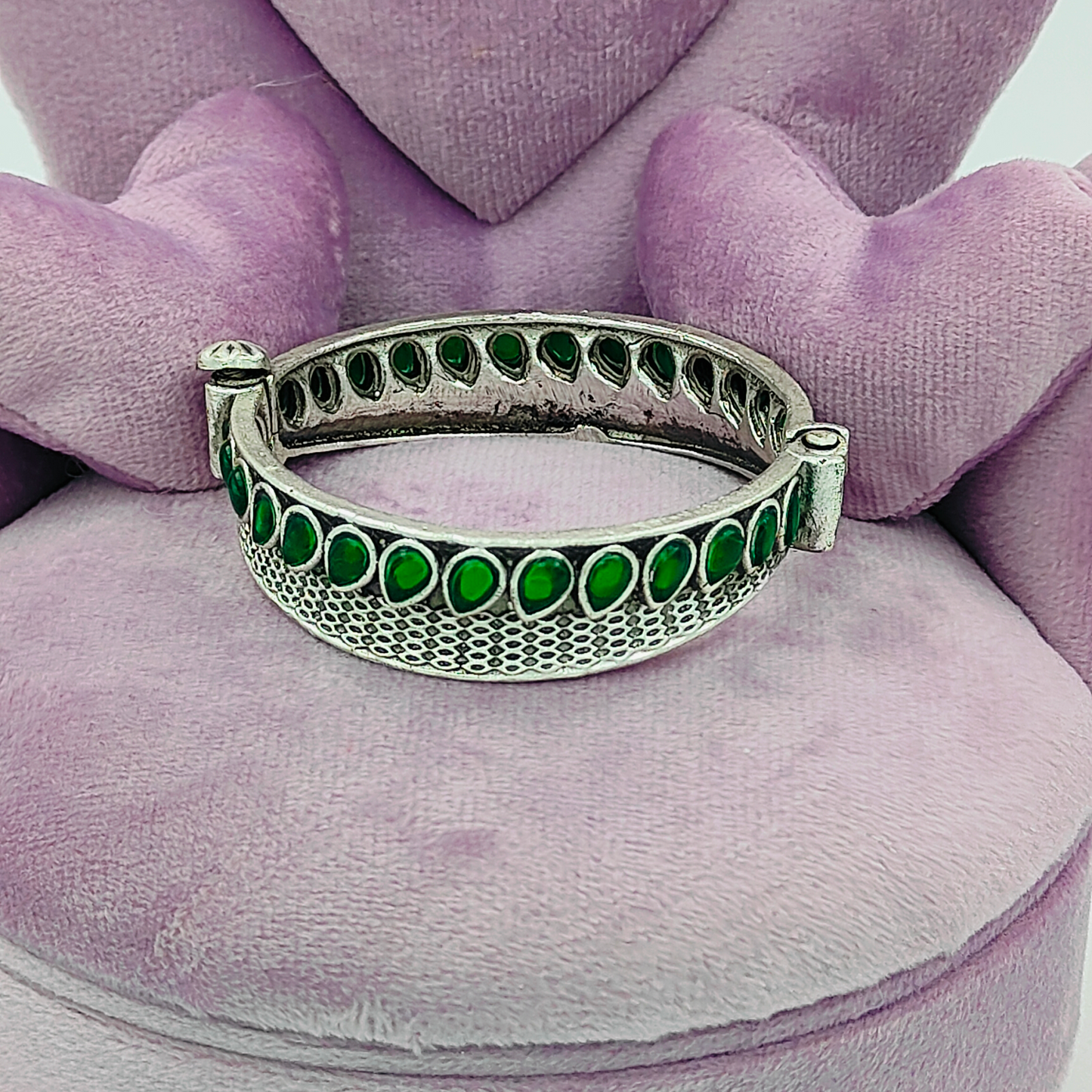 Emerald Silver Lookalike Oxidised Bangle