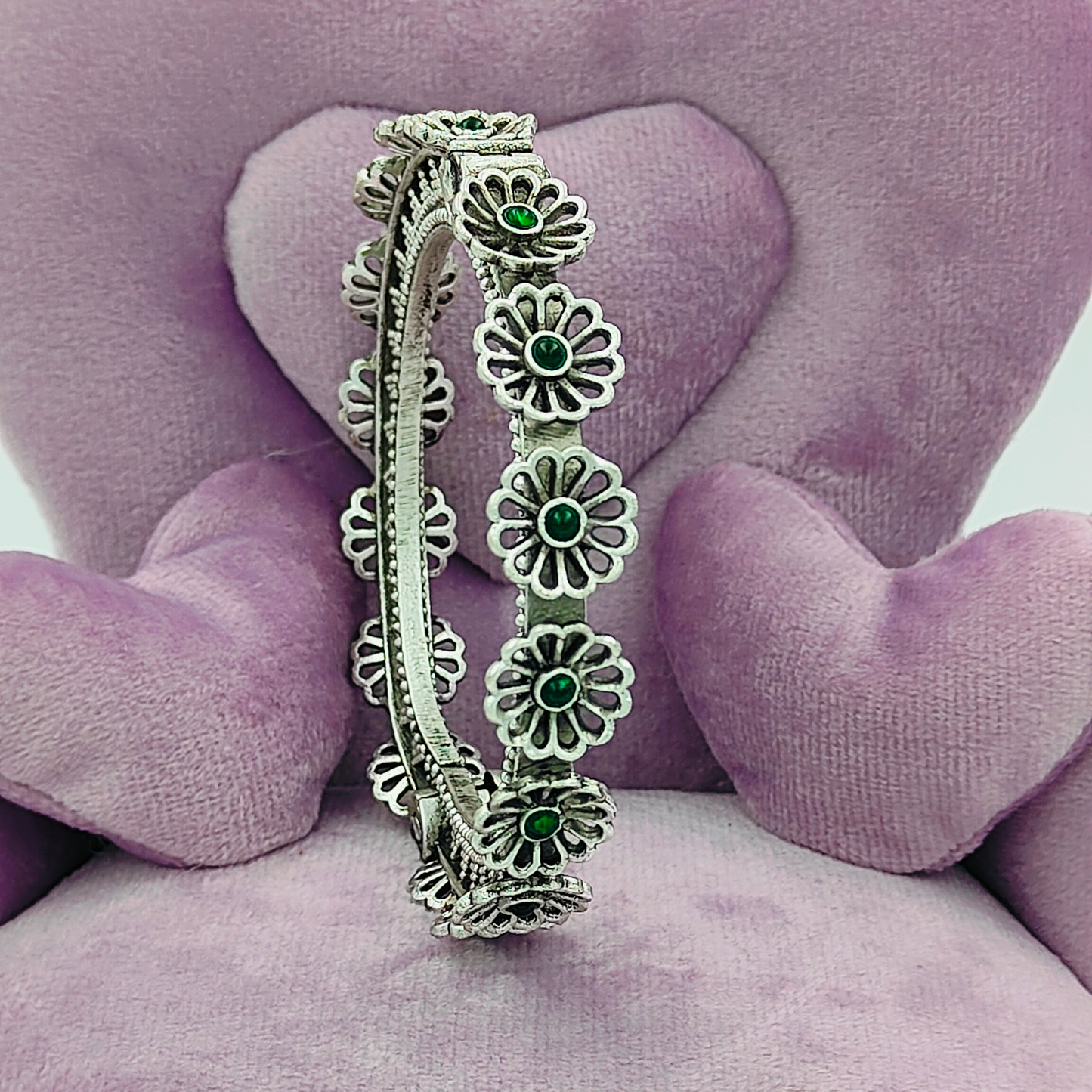 Emerald Silver Plated Oxidised Screw Brace