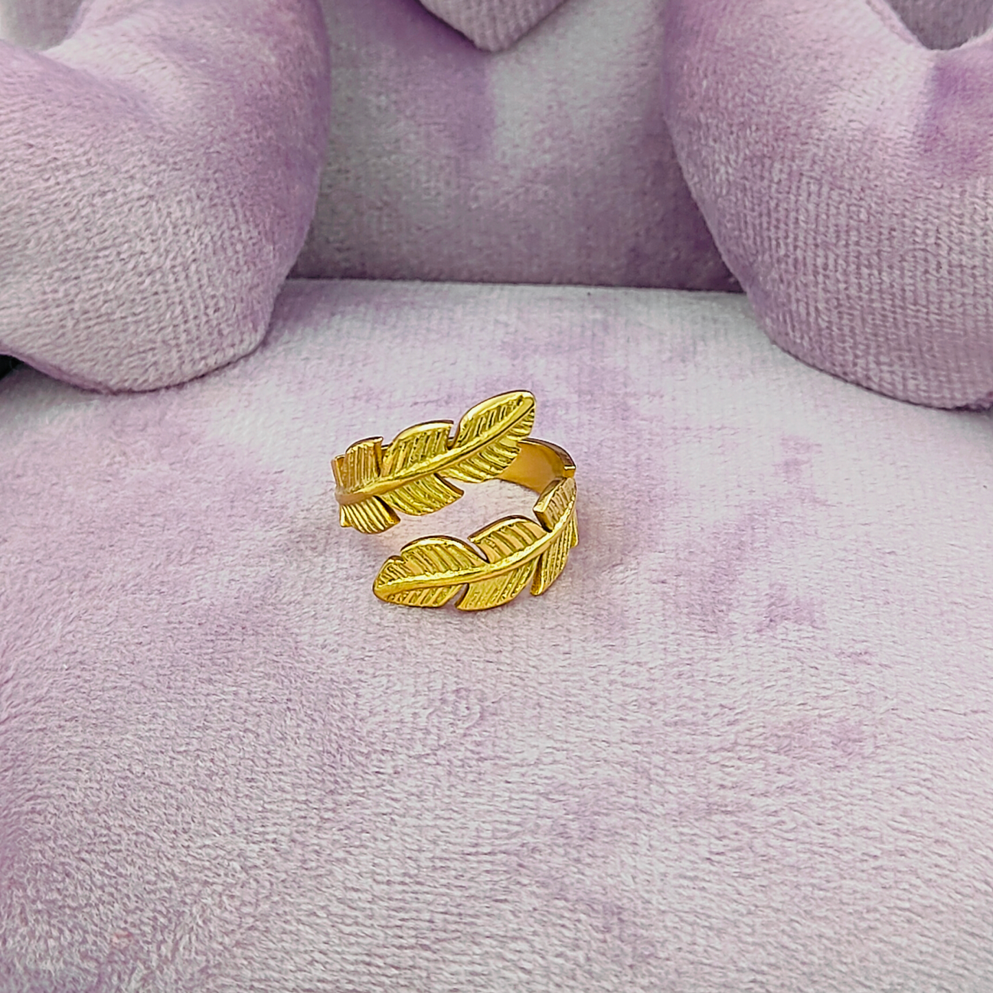 Plain Leafy Gold Ring