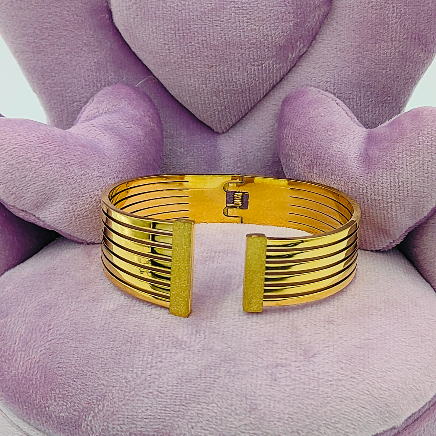Adjustable Gold Plated Hand Cuff