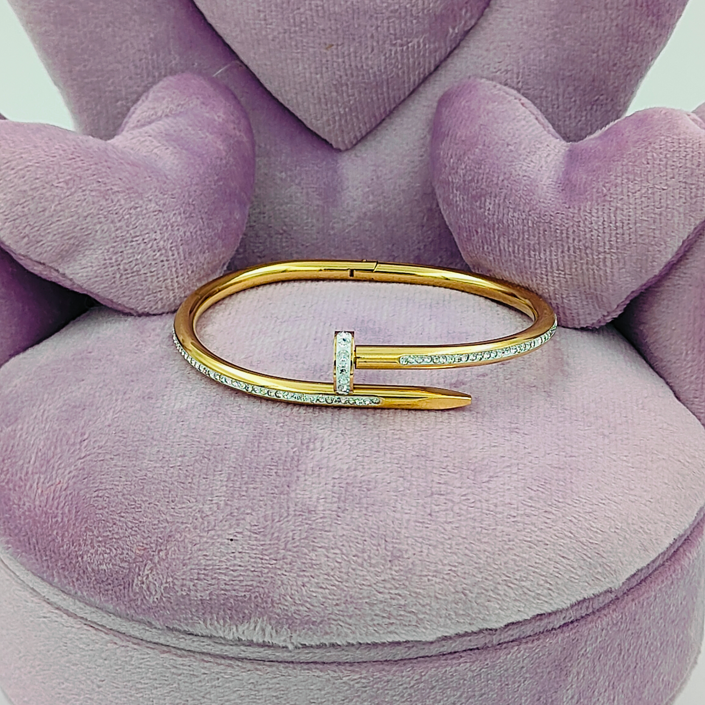 Beautiful Leaf Style American Diamond Bracelet