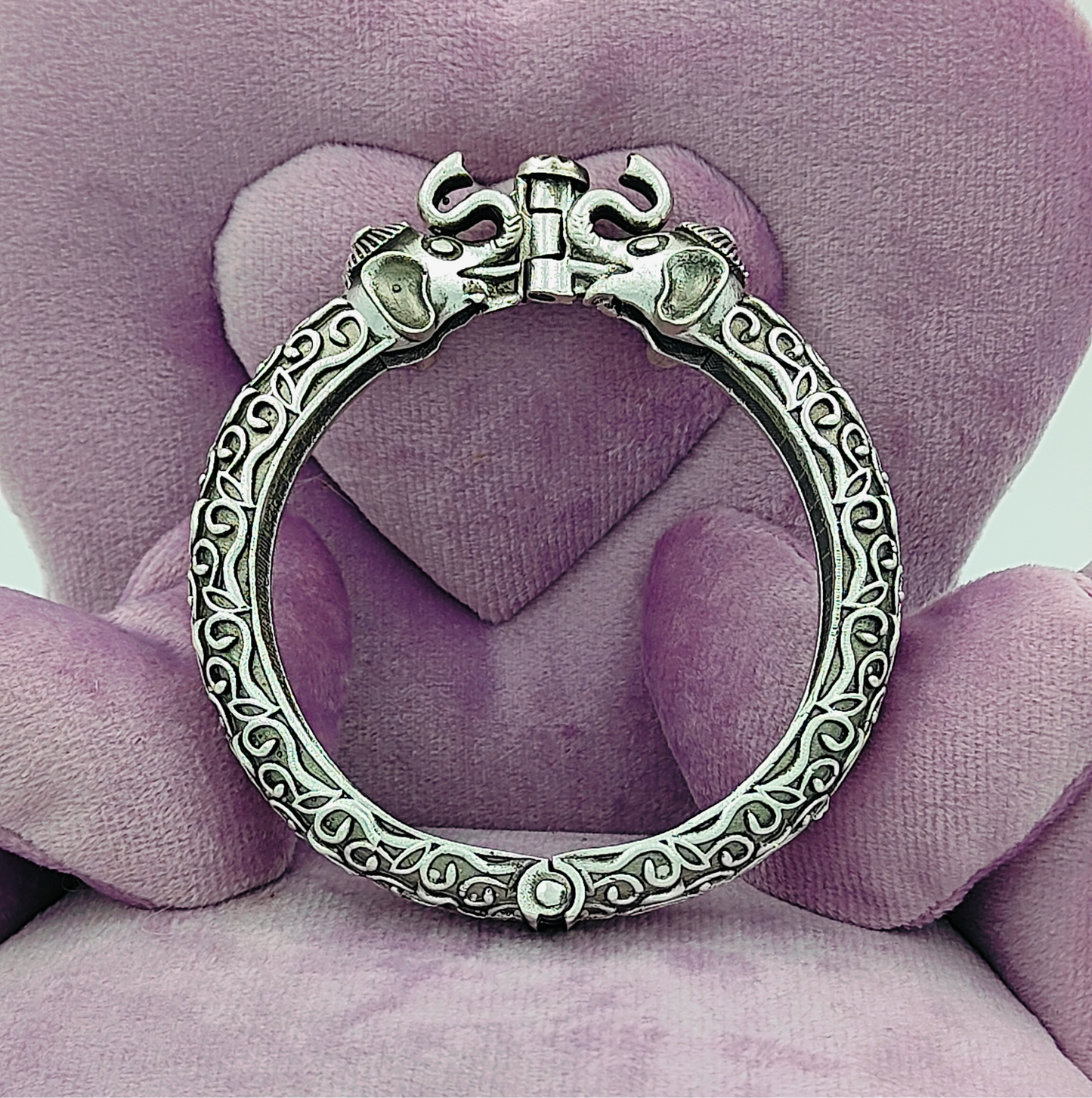 Elephant Silver Oxidised Screw Single Kada