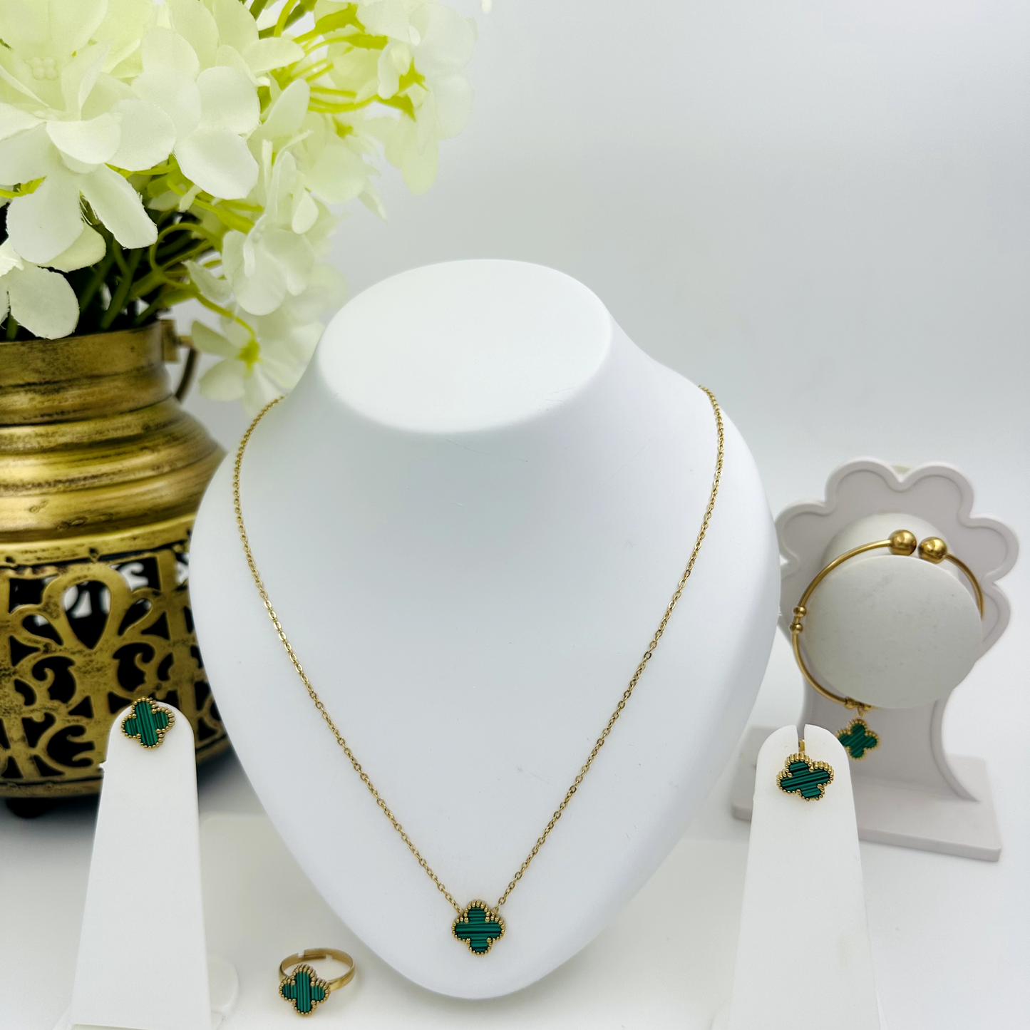 Green Clover Necklace Set