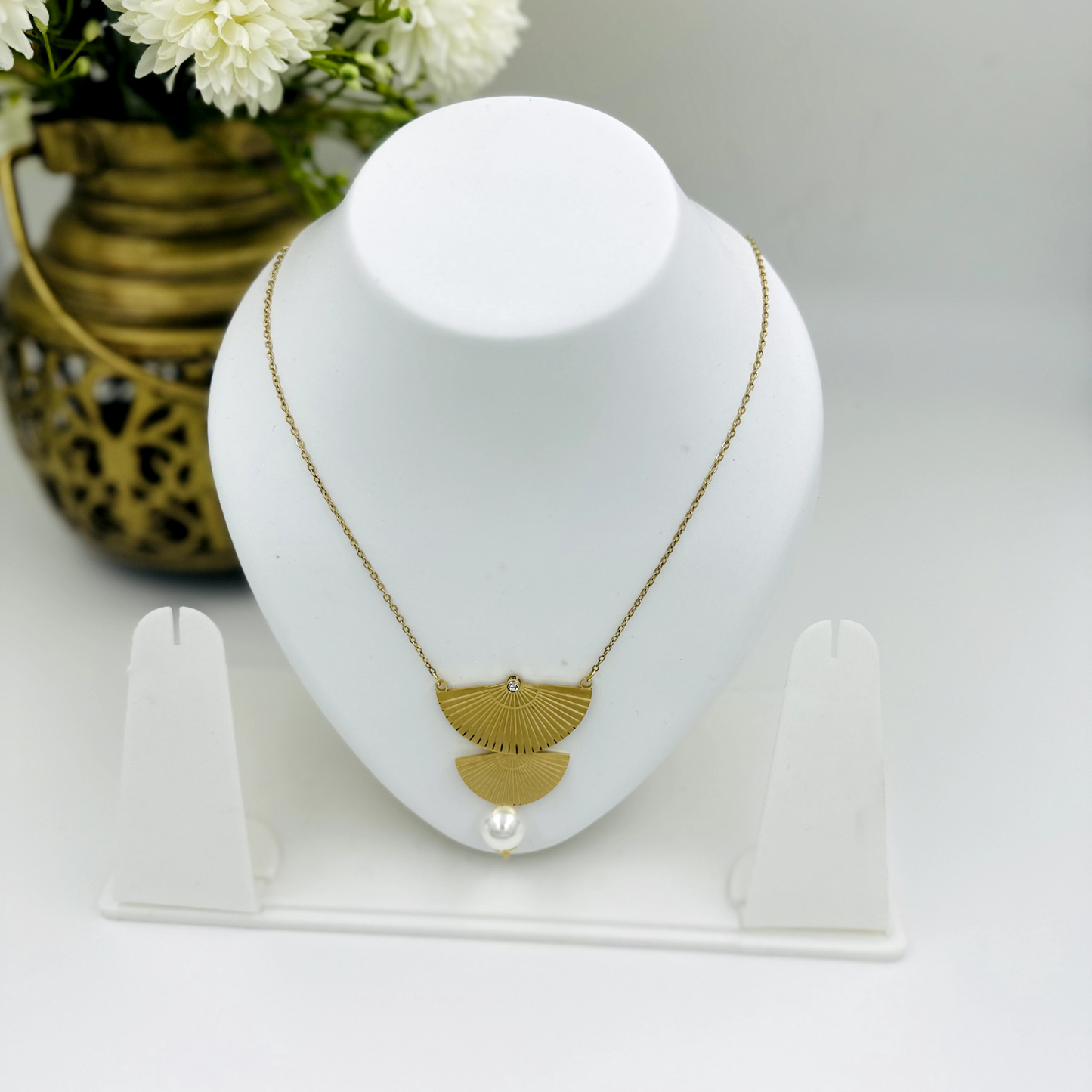 Ray’s Gold Temple Pearl Necklace