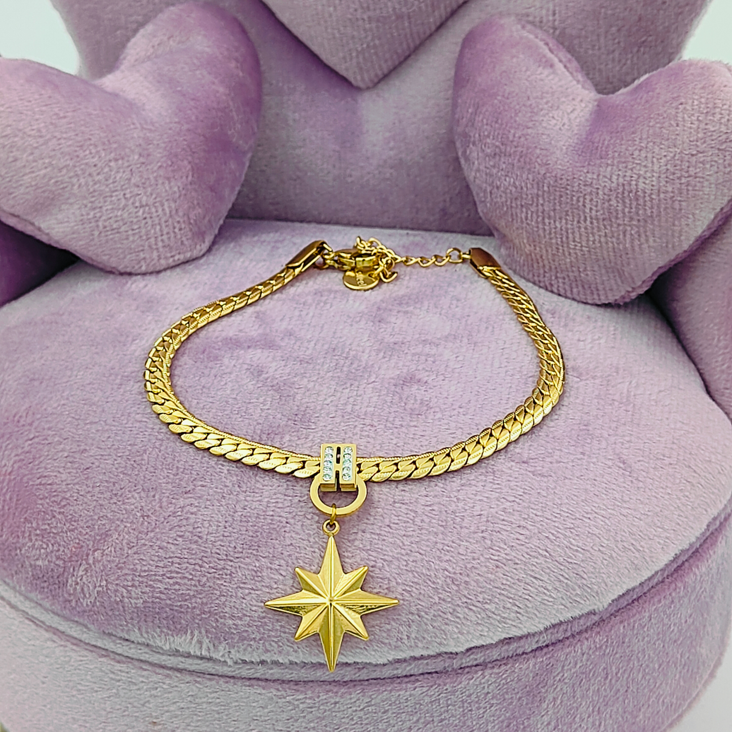 Stunning Snake Chain Star Bracelet