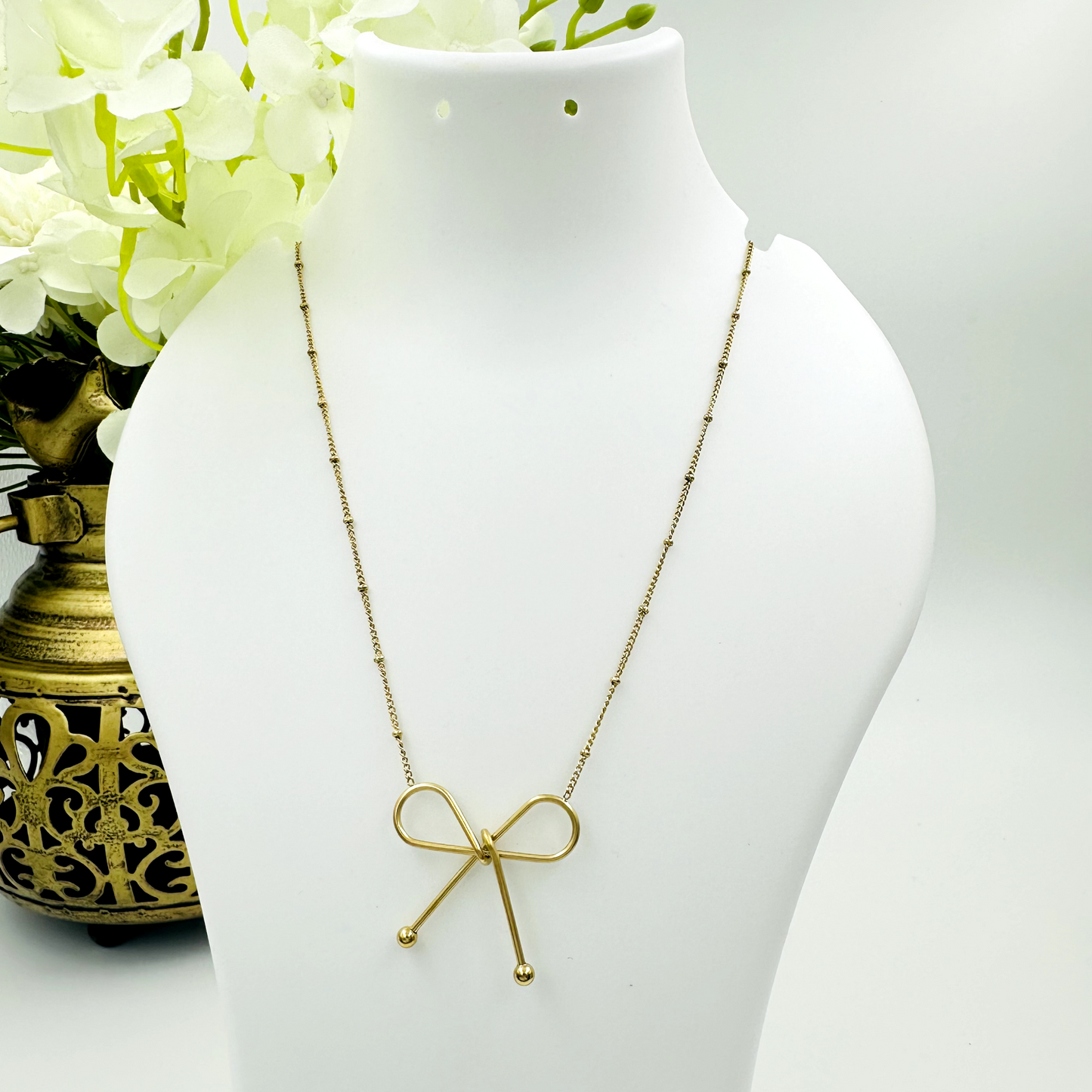 Stylist Bow Necklace