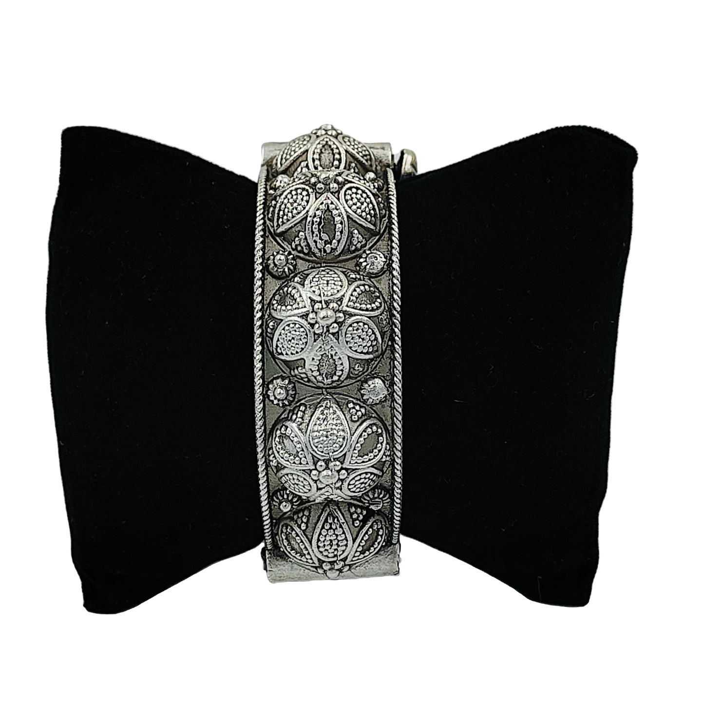 One Piece Silver Oxidised Bangles